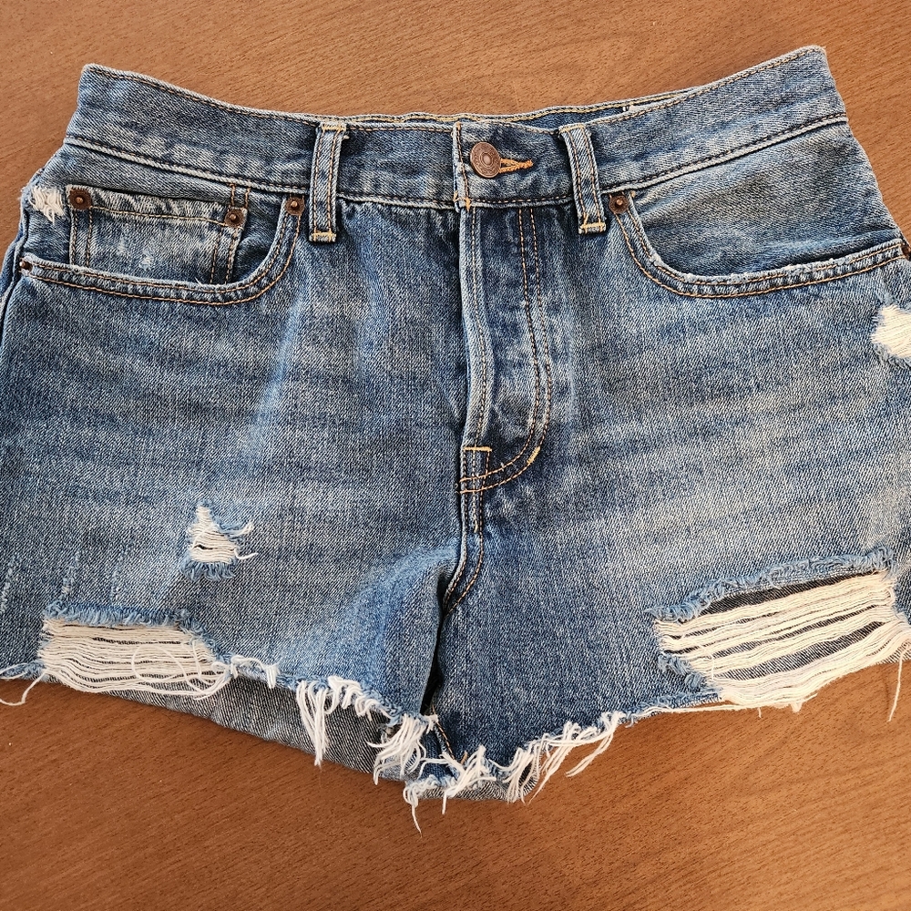 We The Free‎ Regular Mid Rise Women's Distressed Denim Short, Size 28